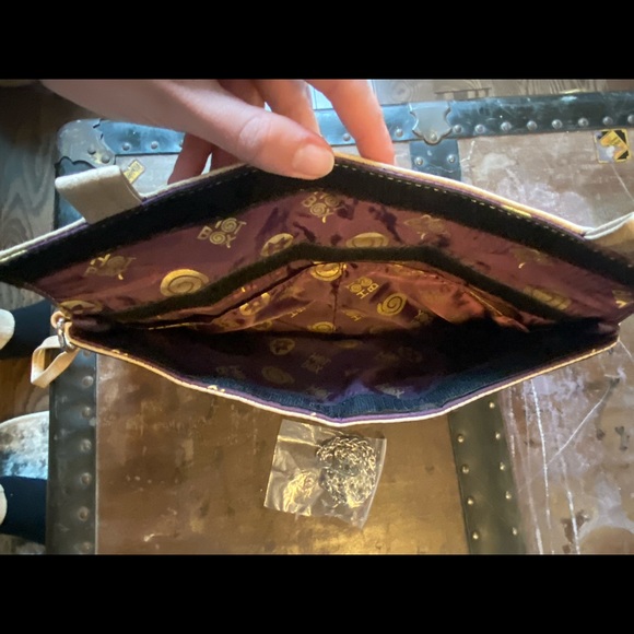 NWT - Beige Vegan Leather Clutch Purse - Make-up bag - Stash bag - smell… - Picture 7 of 12